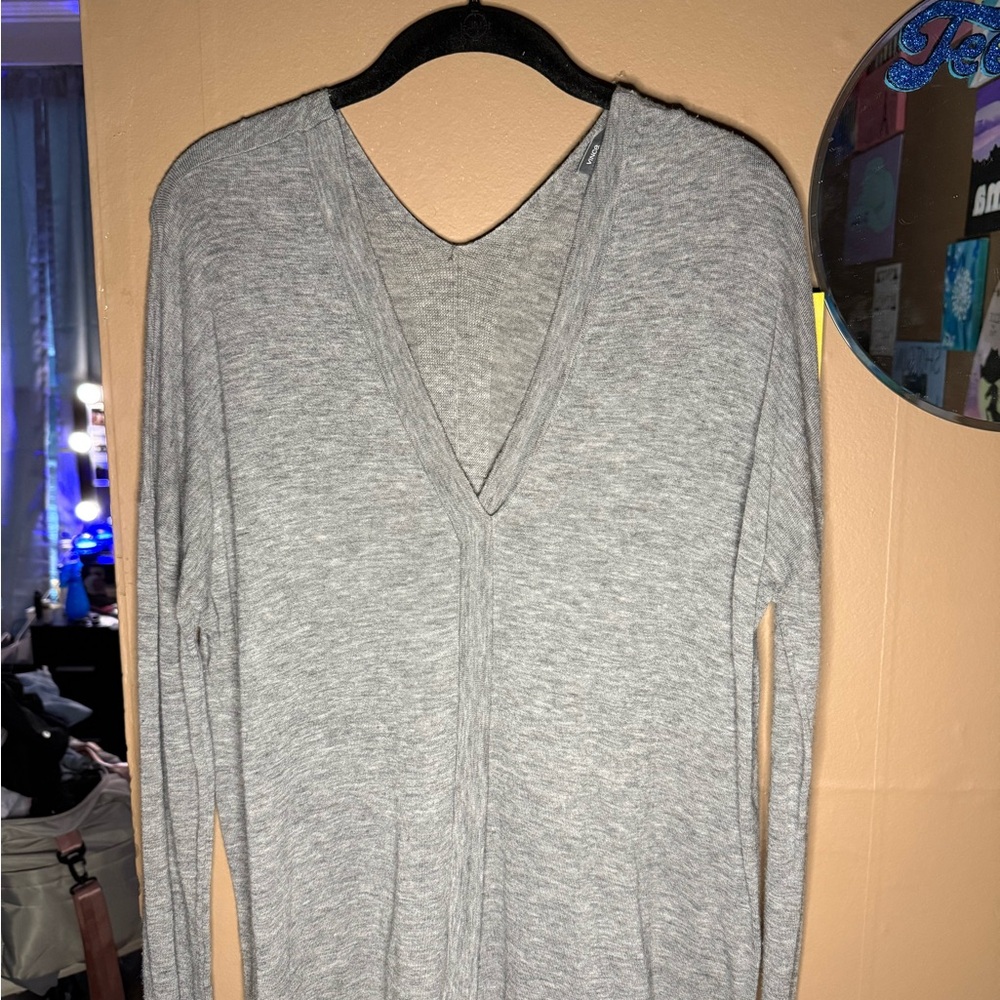 Vince Gray V-Neck Long Sleeve Sweater